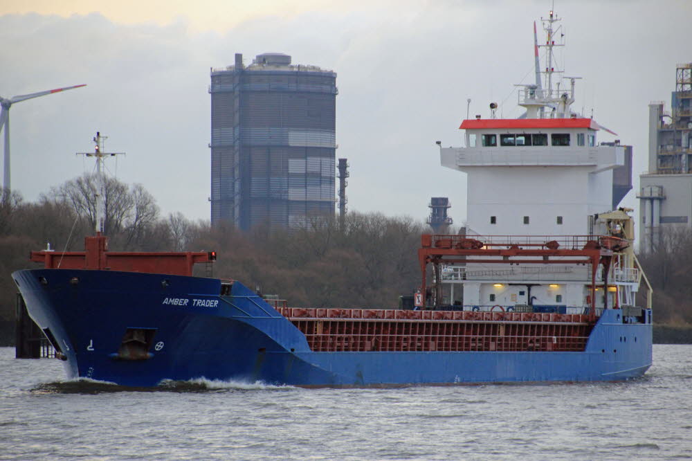 Amber Trader - IMO 9180853